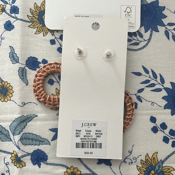 Four pairs of j crew earrings . All brand new - Picture 9 of 9